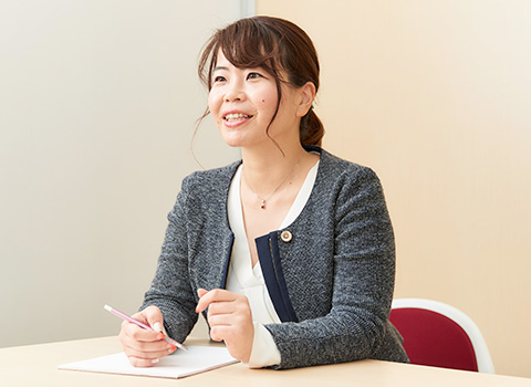 弁護士 村上真奈